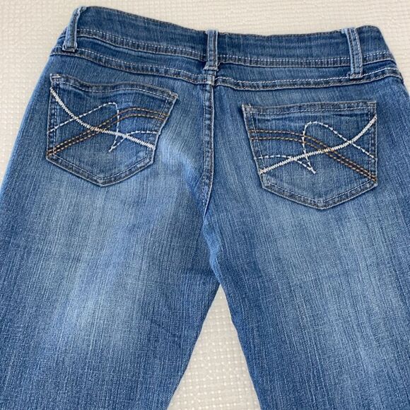 Low Rise Mid Rise Bootcut Jeans - Picture 3 of 6